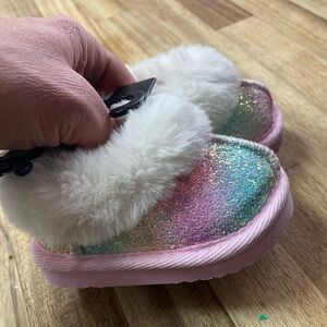 Sparkly Multicolor Baby Booties with Faux Fur size 2 NWT
